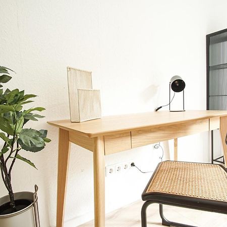 Homefy Feel-Good Apartment - Own Parking, Balcony And Garden 에센 외부 사진