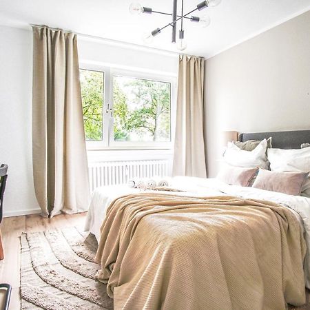 Homefy Feel-Good Apartment - Own Parking, Balcony And Garden 에센 외부 사진
